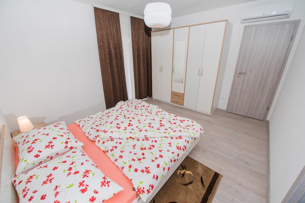 Apartment Grabovac Каштела Номер фото