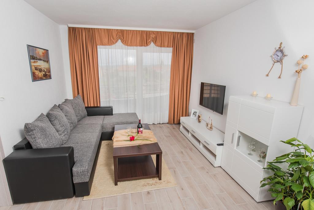 Apartment Grabovac Каштела Номер фото
