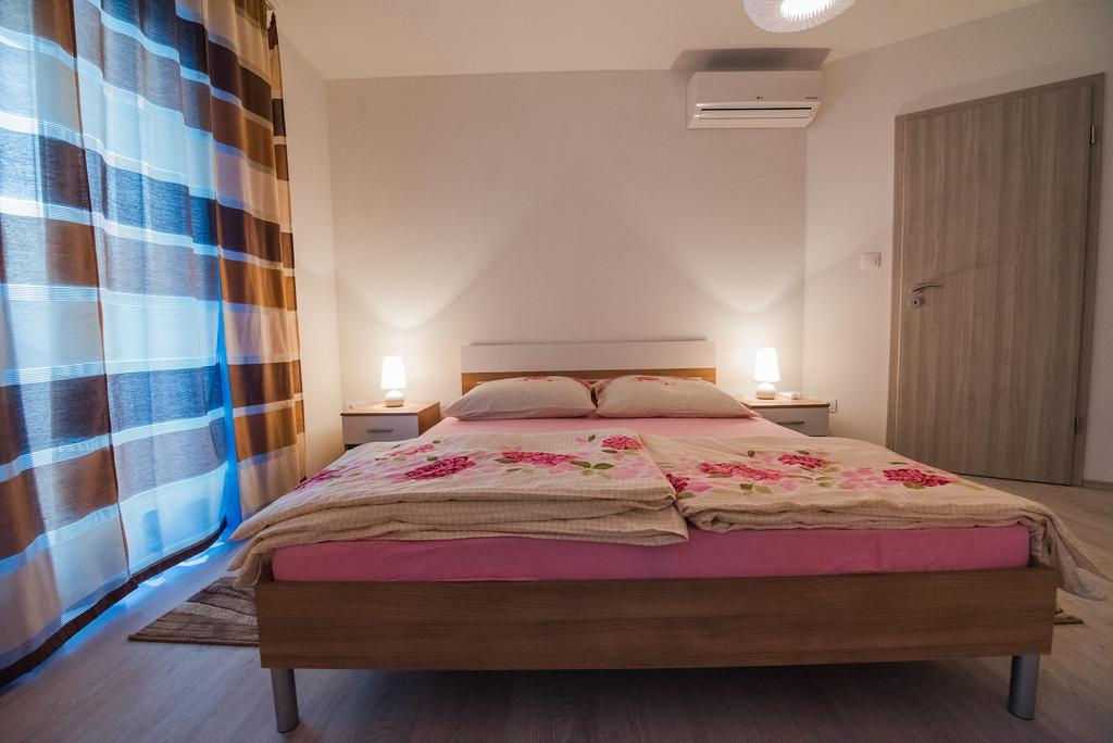 Apartment Grabovac Каштела Номер фото