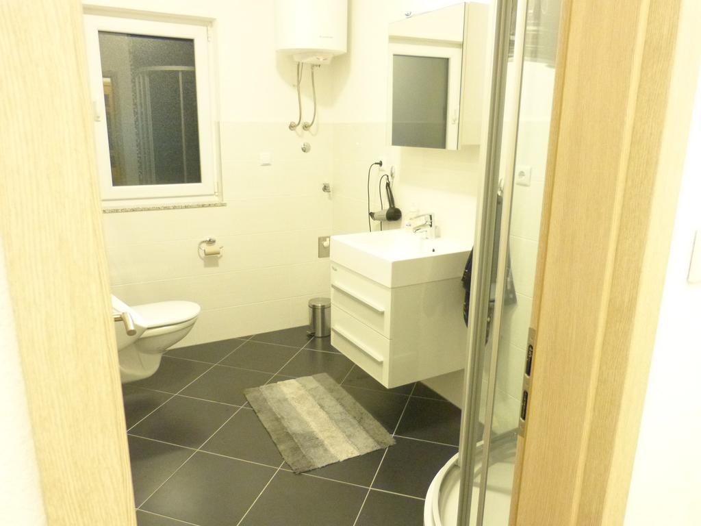 Apartment Grabovac Каштела Экстерьер фото